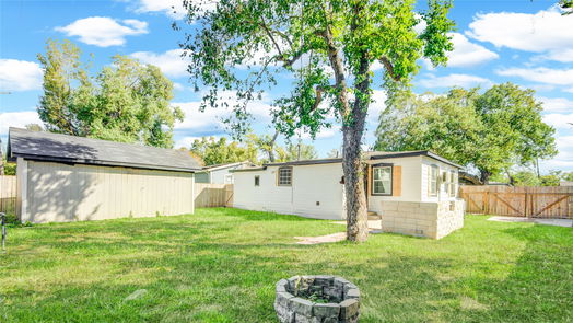 Lake Jackson null-story, 2-bed 121 Huisache Street-idx