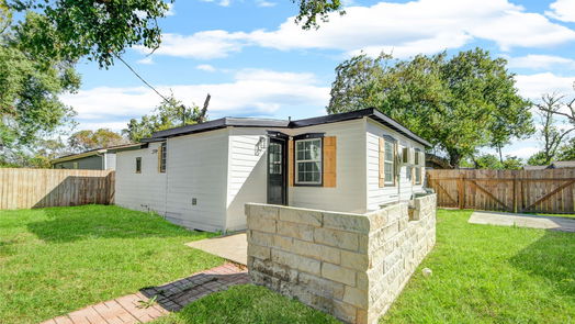 Lake Jackson null-story, 2-bed 121 Huisache Street-idx