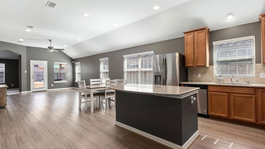 Texas City 1-story, 3-bed 12417 Berberry Drive-idx