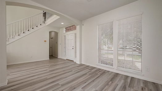 La Porte 2-story, 4-bed 3522 Brookwood Drive-idx