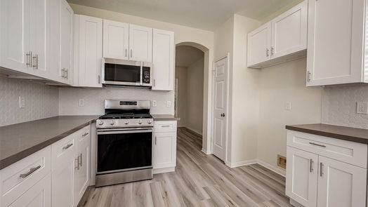 La Porte 2-story, 4-bed 3522 Brookwood Drive-idx