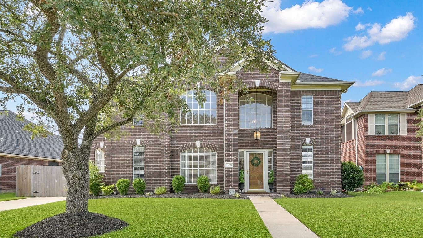 La Porte 2-story, 4-bed 11006 Mesquite Drive-idx