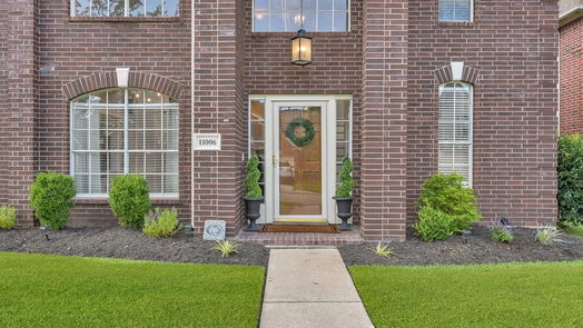 La Porte 2-story, 4-bed 11006 Mesquite Drive-idx
