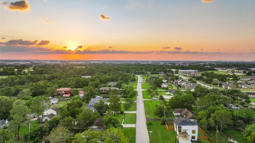 La Porte 2-story, 4-bed 230 Bayshore Drive-idx