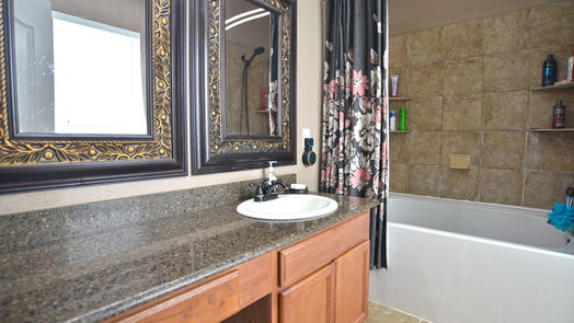 League City 2-story, 5-bed 1996 Leisure Lane-idx