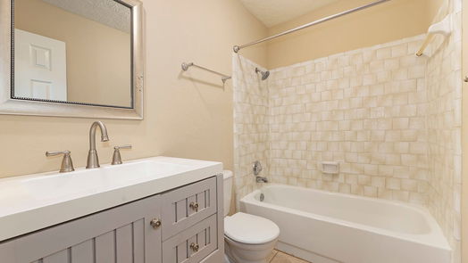 League City 1-story, 3-bed 2921 Laurelridge Drive-idx