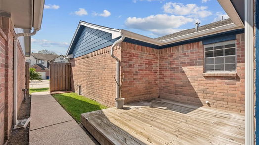 League City 2-story, 3-bed 510 Birdsong Drive-idx