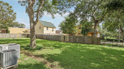 League City 2-story, 3-bed 201 E Wilkins Street-idx