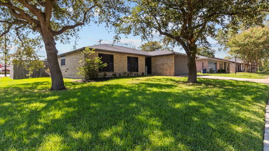 League City 1-story, 4-bed 6007 Leafwood Circle-idx