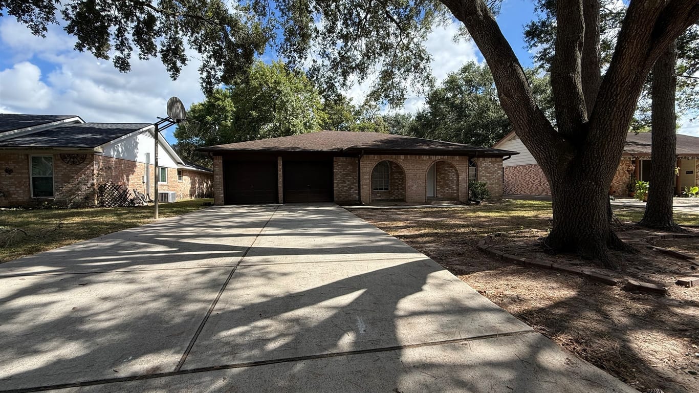 League City 1-story, 3-bed 212 Englewood Drive-idx