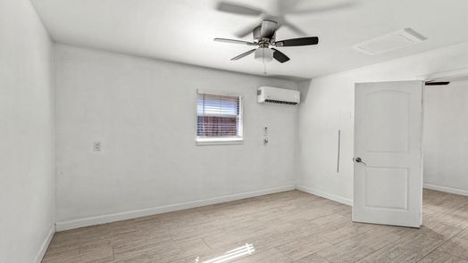 League City null-story, 3-bed 211 S Iowa Avenue-idx