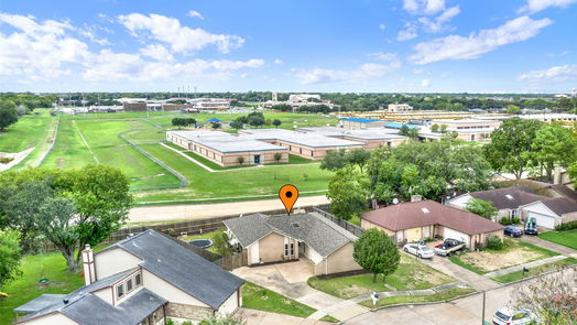 Pearland 1-story, 3-bed 2416 Meadow Green Drive-idx