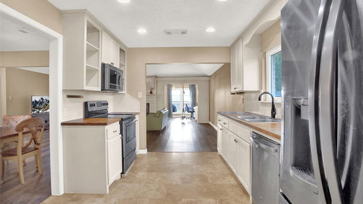 Pearland 1-story, 3-bed 2416 Meadow Green Drive-idx