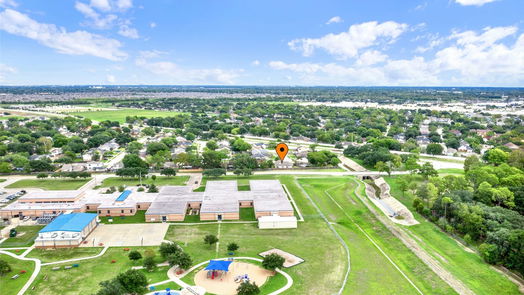 Pearland 1-story, 3-bed 2416 Meadow Green Drive-idx