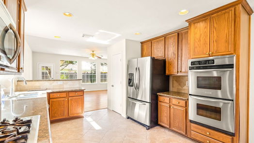 Pearland 2-story, 4-bed 2602 Briar View Drive-idx