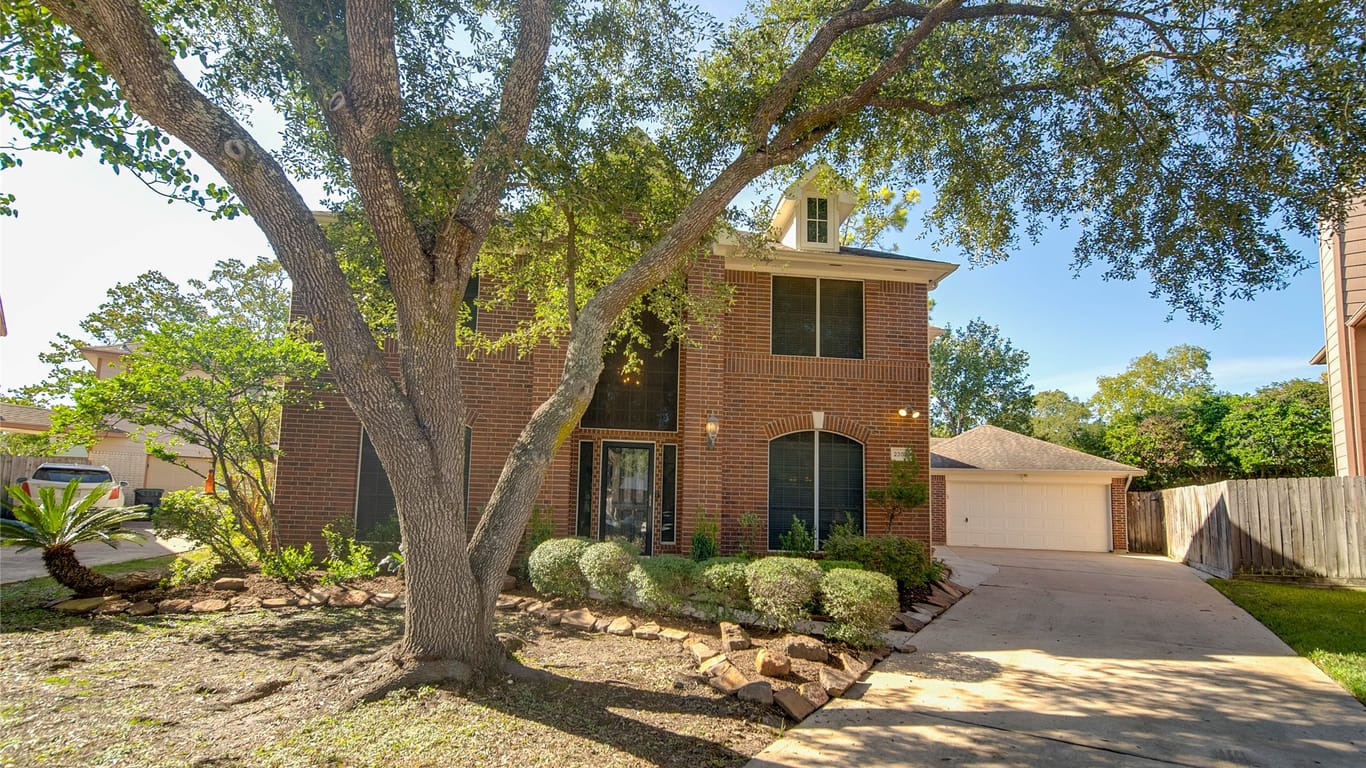Pearland 2-story, 4-bed 2302 Evergreen Drive-idx