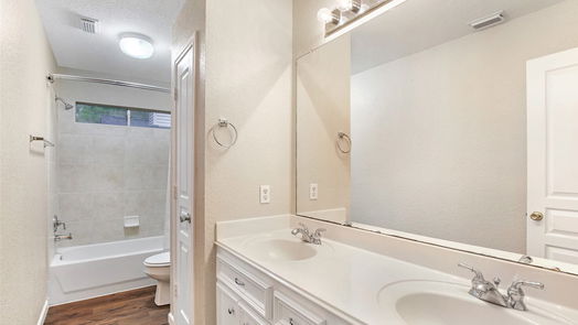 Pearland 2-story, 4-bed 5605 Tyler Street-idx