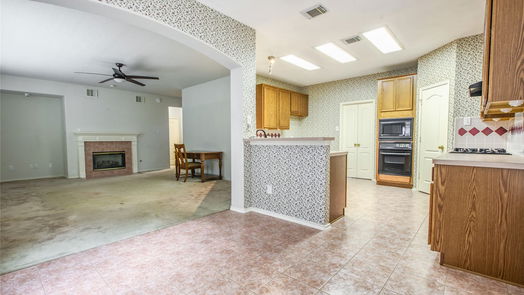 Pearland 2-story, 4-bed 1834 Oak Lodge Drive-idx