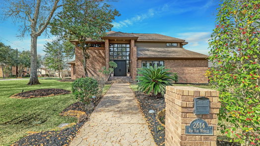 Pearland 2-story, 4-bed 2614 Rip Van Winkle Drive-idx