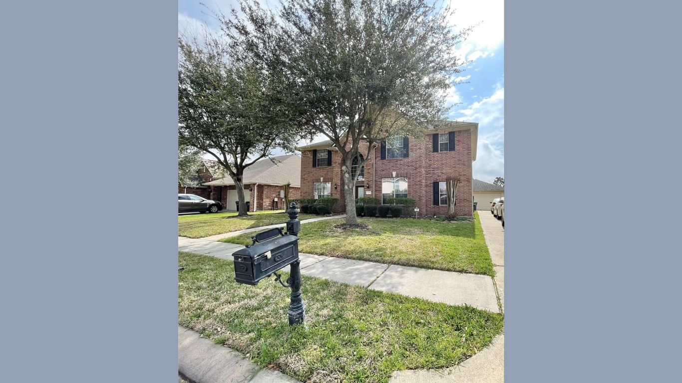 Pearland 2-story, 4-bed 2403 San Conero Drive-idx