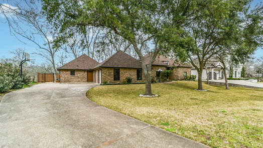 Pearland 2-story, 3-bed 2610 Sleepy Hollow Drive-idx