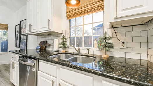 Pearland 1-story, 3-bed 2425 Piney Woods Drive-idx