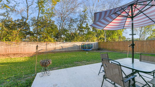 Pearland 1-story, 3-bed 2425 Piney Woods Drive-idx