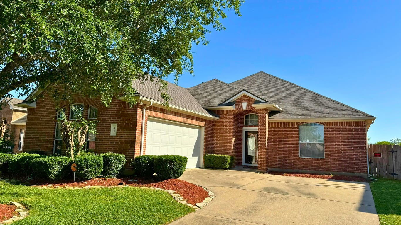Pearland 1-story, 3-bed 5816 Little Grove Drive-idx