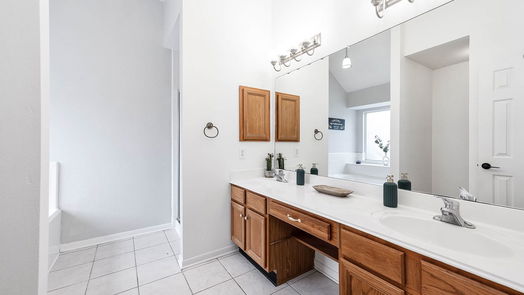 Pearland 1-story, 3-bed 3717 Pin Oak Drive E-idx