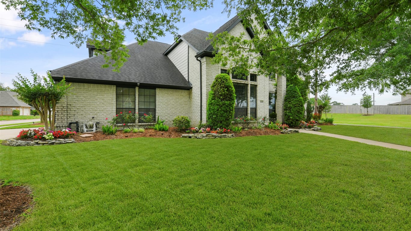 Pearland 2-story, 4-bed 2401 Champion Drive-idx