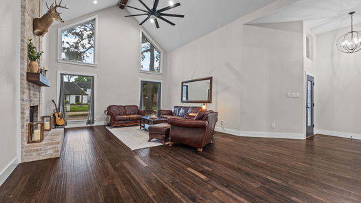 Pearland 2-story, 6-bed 2411 Golfcrest Drive-idx