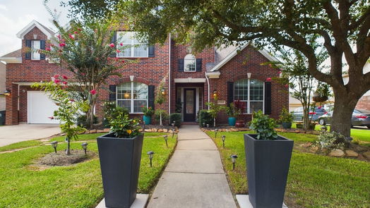 Pearland 2-story, 5-bed 2204 Verona Drive-idx