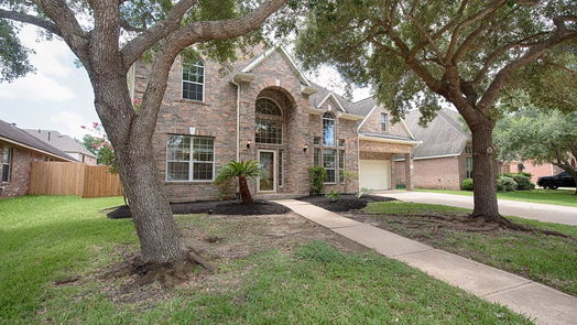 Pearland 2-story, 4-bed 3402 Monarch Meadow Lane-idx