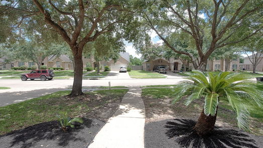 Pearland 2-story, 4-bed 3402 Monarch Meadow Lane-idx