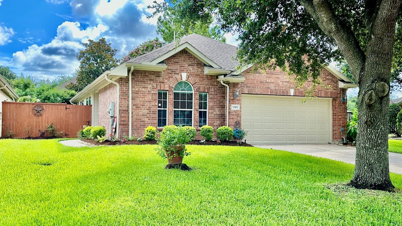 Pearland 1-story, 2-bed 1303 Palermo Drive-idx