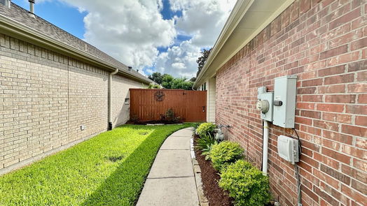 Pearland 1-story, 2-bed 1303 Palermo Drive-idx
