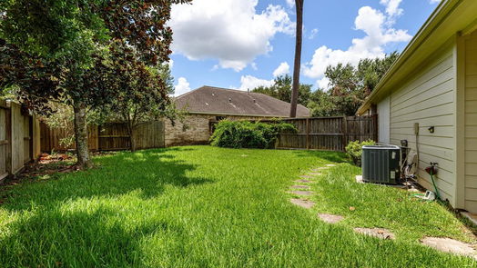 Pearland 1-story, 2-bed 2401 Ameno Drive-idx