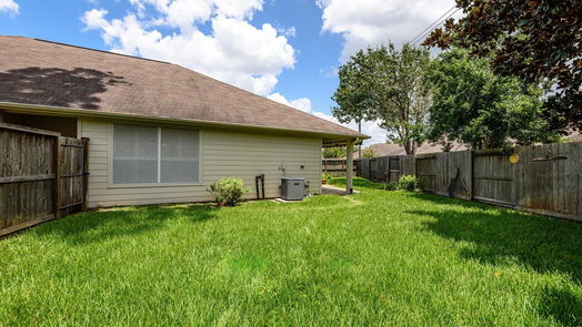 Pearland 1-story, 2-bed 2401 Ameno Drive-idx