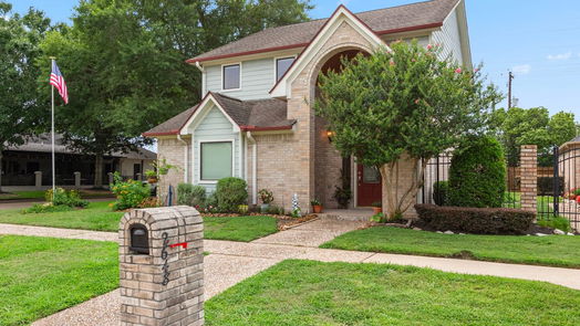 Pearland 2-story, 4-bed 2648 Country Club Drive-idx