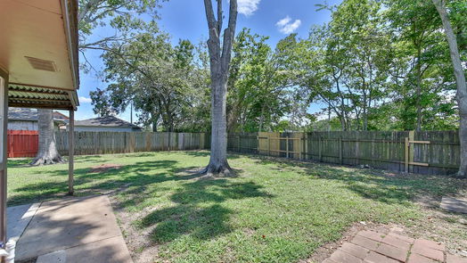 Pearland 1-story, 3-bed 2105 Roland Rue Street-idx