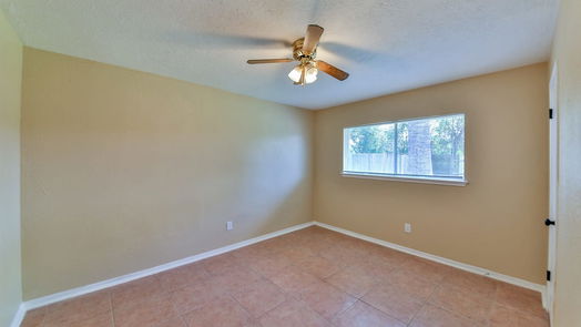 Pearland 1-story, 3-bed 2105 Roland Rue Street-idx