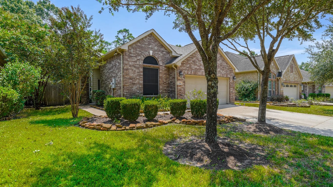 Pearland 1-story, 3-bed 1216 N Riviera Circle-idx