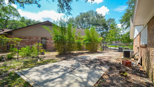 Pearland 1-story, 3-bed 3211 Jacquelyn Drive-idx