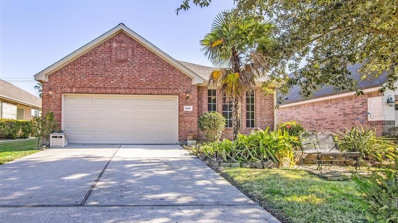 Pearland 1-story, 2-bed 2419 Ameno Drive-idx