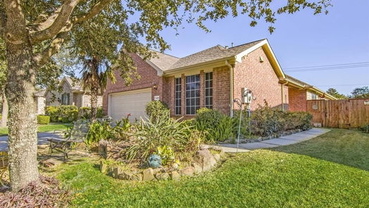 Pearland 1-story, 2-bed 2419 Ameno Drive-idx