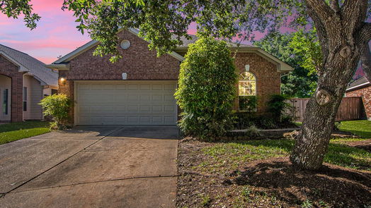 Pearland 1-story, 2-bed 2302 Messina Drive-idx