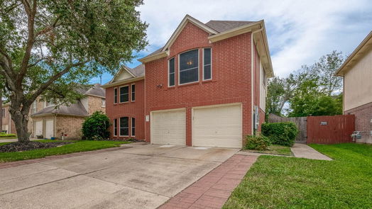 Pearland 2-story, 4-bed 1203 Chesterwood Drive-idx