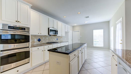 Pearland 2-story, 5-bed 1910 Willow Lake Drive-idx