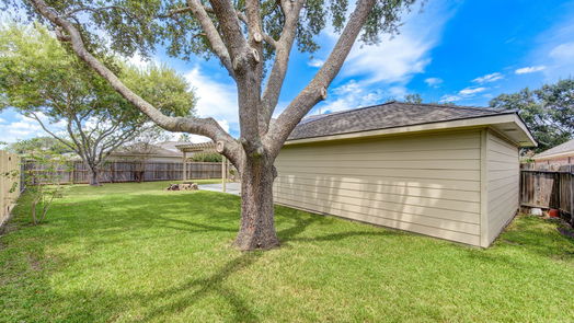 Pearland 2-story, 5-bed 1910 Willow Lake Drive-idx