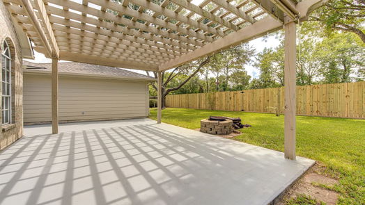 Pearland 2-story, 5-bed 1910 Willow Lake Drive-idx